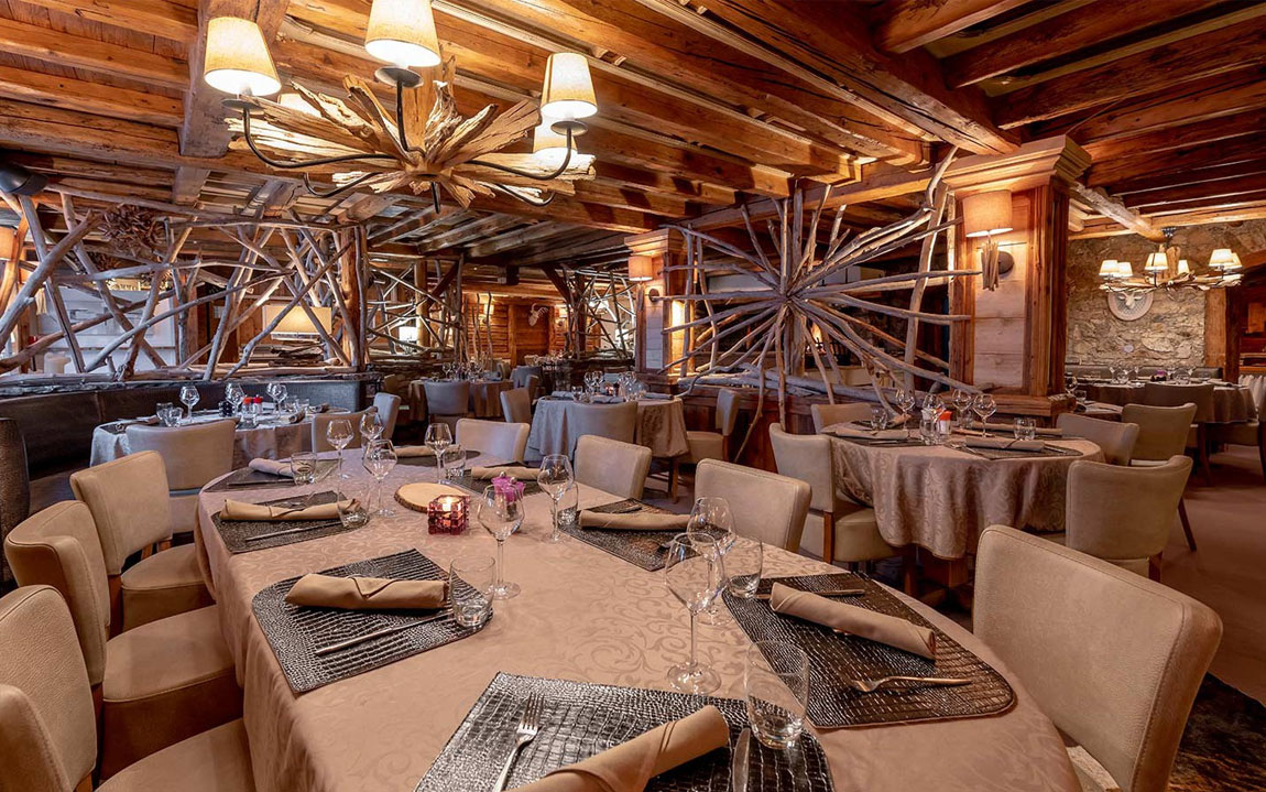 Hotel-L'Eterlou-meribel-interior-feature