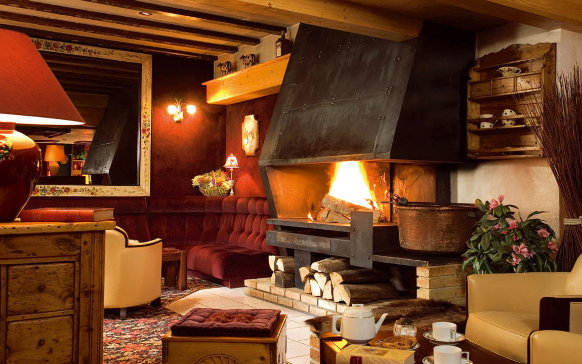 Hotel-Les-Melezes-interior-feature-les-deux-alpes